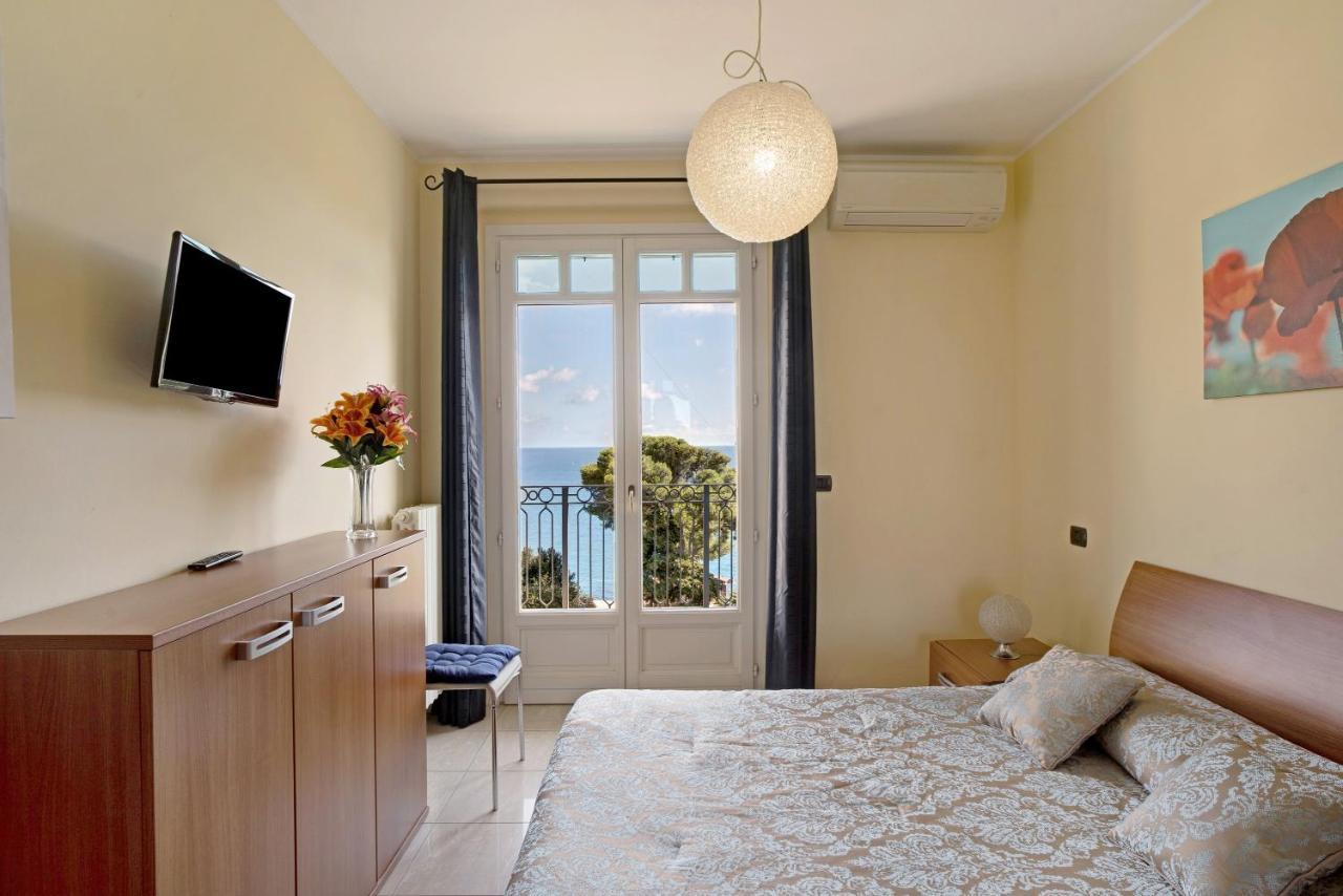 Casa Miradore 600 Mt Dal Mare Imperia Exterior photo